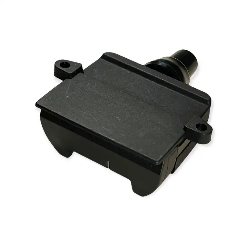 7 Pin Flat Plastic Trailer Socket with reed switch